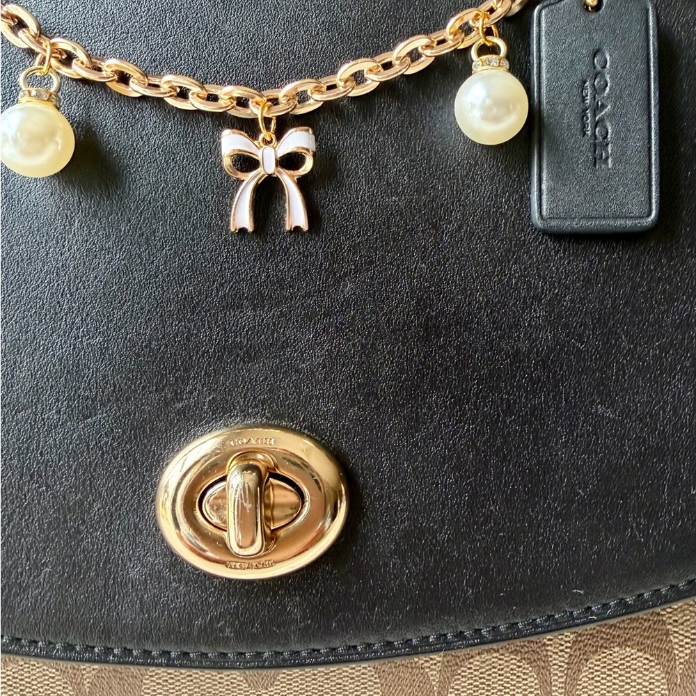 Coach Tilly Top Handle Satchel bag in black / khaki with chain charm - Picture 4 of 13